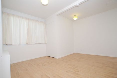 Photo of property in 21 Camrose Place, Glenfield, Auckland, 0629