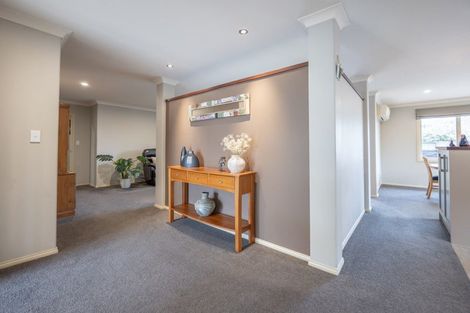 Photo of property in 10 Cranmer Close, Rototuna North, Hamilton, 3210