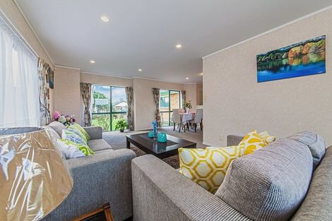 Photo of property in 39 Davington Way, Burswood, Auckland, 2013