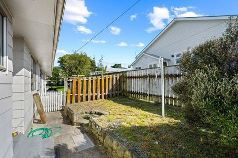 Photo of property in 3b Birdwood Street, Featherston, 5710
