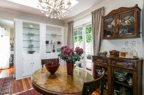 Photo of property in 16 Spencer Road, Hospital Hill, Napier, 4110