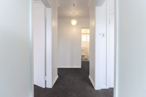 Photo of property in 8 Aberdeen Avenue, Takaro, Palmerston North, 4412