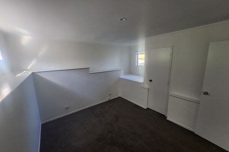 Photo of property in 92 Caribbean Drive, Unsworth Heights, Auckland, 0632