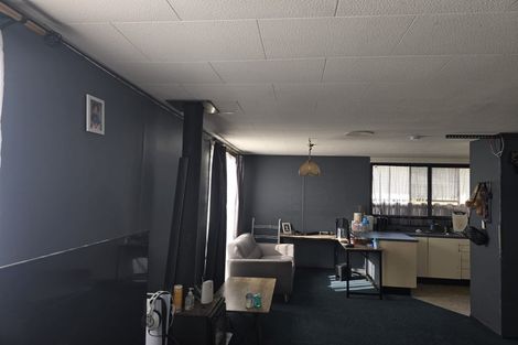 Photo of property in 1/15 Starforth Place, Henderson, Auckland, 0612