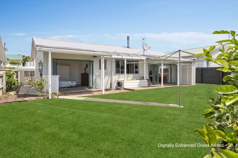 Photo of property in 22 Kawatiri Avenue, Gonville, Whanganui, 4501