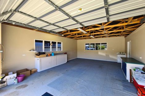 Photo of property in 68 Watt Street, Coromandel, 3506