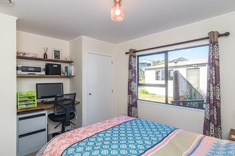 Photo of property in 21 Pitoitoi Street, Otaihanga, Paraparaumu, 5036
