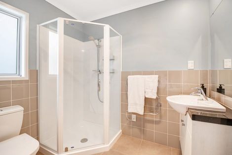 Photo of property in 115 Parkview Drive, Gulf Harbour, Whangaparaoa, 0930