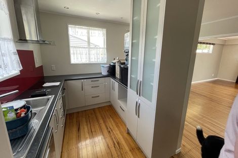 Photo of property in 30 Brightwater Crescent, Totara Park, Upper Hutt, 5018