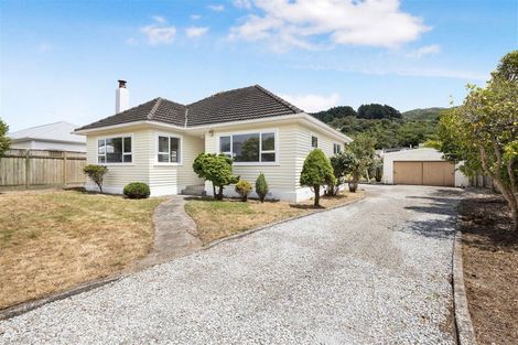 Photo of property in 23 Findlay Street, Tawa, Wellington, 5028