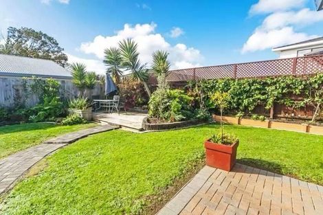 Photo of property in 112 Marina View Drive, West Harbour, Auckland, 0618