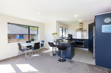 Photo of property in 50 King Charles Drive, Kingsley Heights, Upper Hutt, 5018