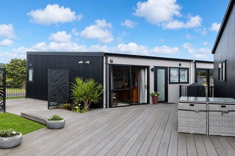 Photo of property in 105 Mahoe Place, Matarangi, Whitianga, 3592
