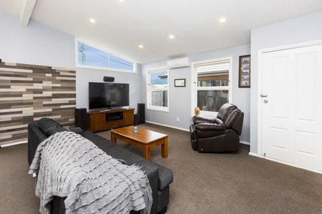 Photo of property in 30a Exchange Street, Ebdentown, Upper Hutt, 5018
