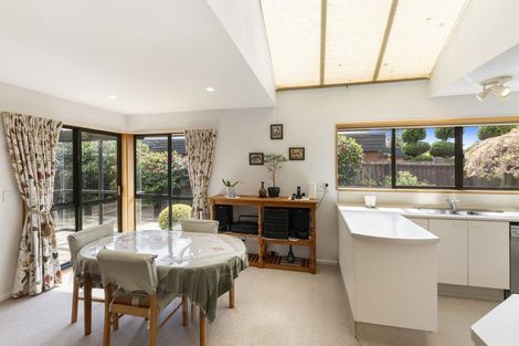 Photo of property in 53b Memorial Avenue, Ilam, Christchurch, 8053
