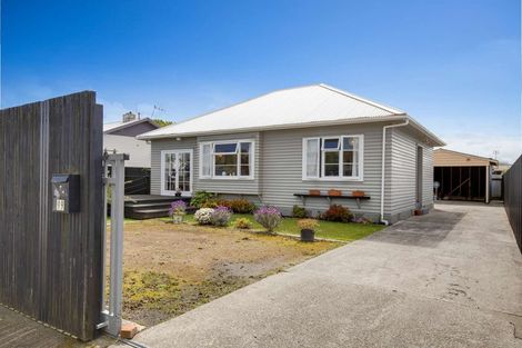 Photo of property in 99 Heretaunga Street, Palmerston North, 4414