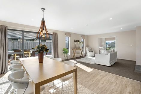 Photo of property in 6 Deans Place, Amberley, 7410