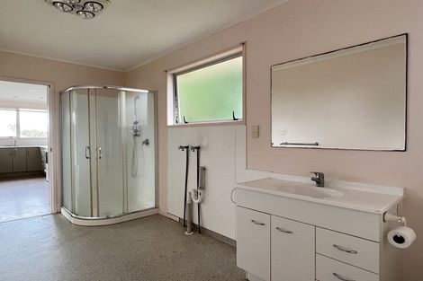 Photo of property in 16a Normanton Street, Glenfield, Auckland, 0629