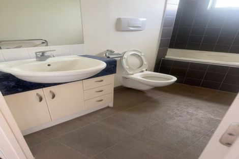 Photo of property in 93/2 Armoy Drive, East Tamaki, Auckland, 2016