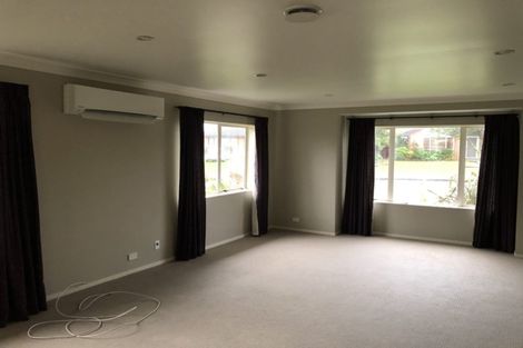 Photo of property in 8 Fergy Crescent, Wattle Downs, Auckland, 2103