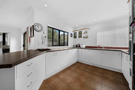 Photo of property in 25a Rothery Road, Hillpark, Auckland, 2102