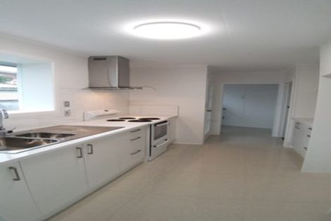 Photo of property in 12 Yeoman Place, Howick, Auckland, 2014