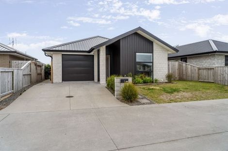 Photo of property in 4 Navy Lane, Papamoa, 3118