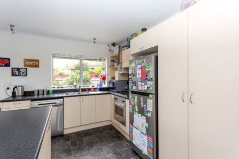 Photo of property in 7 Marchant Place, Westown, New Plymouth, 4310