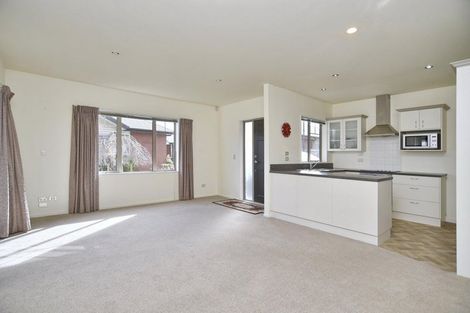 Photo of property in 18 Streamside Court, Woolston, Christchurch, 8062