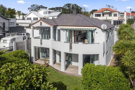 Photo of property in 2/61 Beresford Street, Bayswater, Auckland, 0622