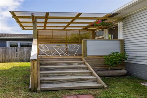 Photo of property in 2/13 Salisbury Road, Birkdale, Auckland, 0626