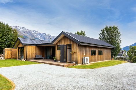 Photo of property in 13 Scheelite Avenue, Glenorchy, 9372