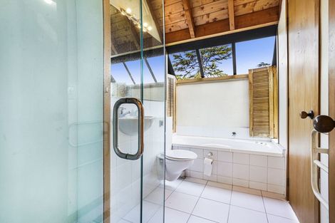 Photo of property in 8a Lake Crescent, Hamilton Lake, Hamilton, 3204