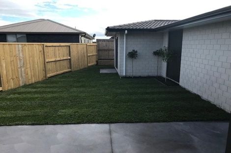 Photo of property in 25 Kotiate Street, Papamoa Beach, Papamoa, 3118