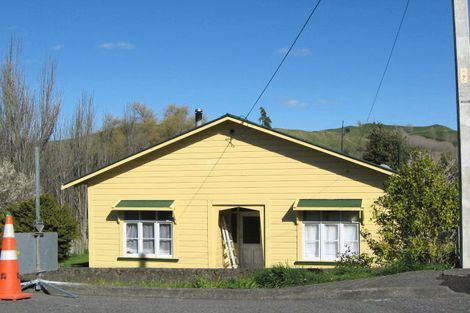 Photo of property in 49 Kaka Road, Taihape, 4720
