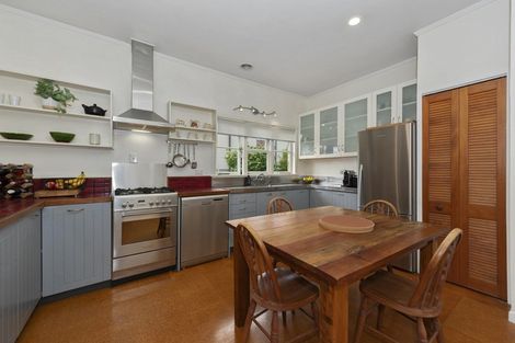 Photo of property in 33 Dalethorpe Avenue, Fairfield, Hamilton, 3214