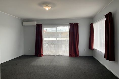 Photo of property in 9 Alston Avenue, Kelston, Auckland, 0602