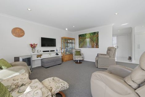 Photo of property in 9 Rotomanu Place, Pyes Pa, Tauranga, 3112