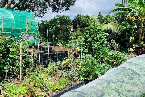 Photo of property in 103 Stanmore Bay Road, Stanmore Bay, Whangaparaoa, 0932