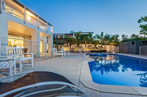 Photo of property in 9 Fairbairn Place, East Tamaki Heights, Auckland, 2016