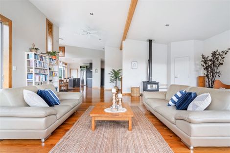 Photo of property in 69 Memorial Drive, Parahaki, Whangarei, 0112