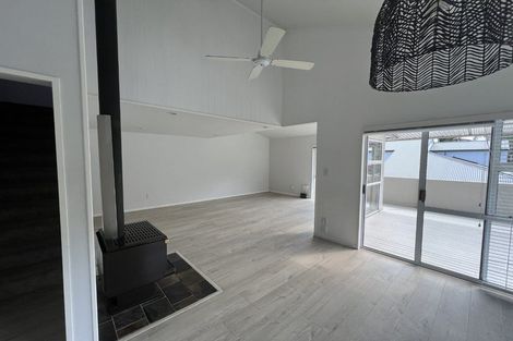 Photo of property in 1/6 Brown Street, Manly, Whangaparaoa, 0930