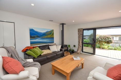 Photo of property in 4 Glamorgan Drive, Torbay, Auckland, 0630