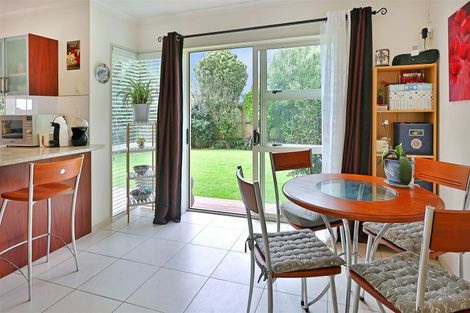Photo of property in 27c Swanson Road, Henderson, Auckland, 0610