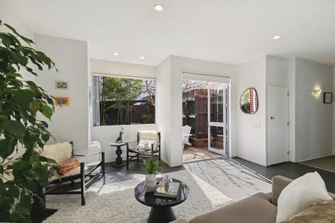 Photo of property in 3b Telford Terrace, Oriental Bay, Wellington, 6011