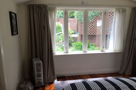 Photo of property in 28 Saint Michaels Crescent, Kelburn, Wellington, 6012