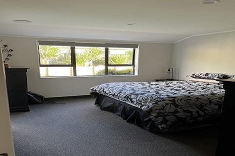 Photo of property in 58 Guildford Drive, Paraparaumu, 5032