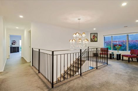 Photo of property in 9 Fairbairn Place, East Tamaki Heights, Auckland, 2016