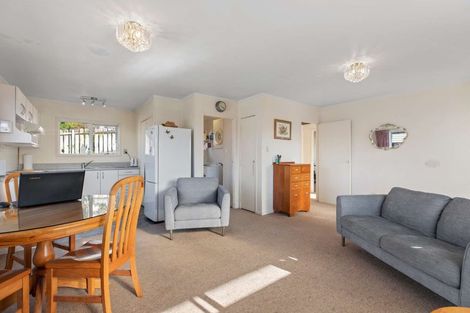 Photo of property in 2/321 Triangle Road, Massey, Auckland, 0614