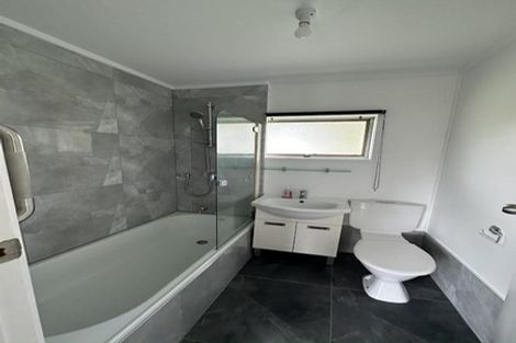 Photo of property in 1/14 Kathleen Street, Totara Vale, Auckland, 0627